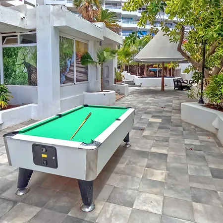 Modern Blue Sky * Плая-де-лас-Америкас