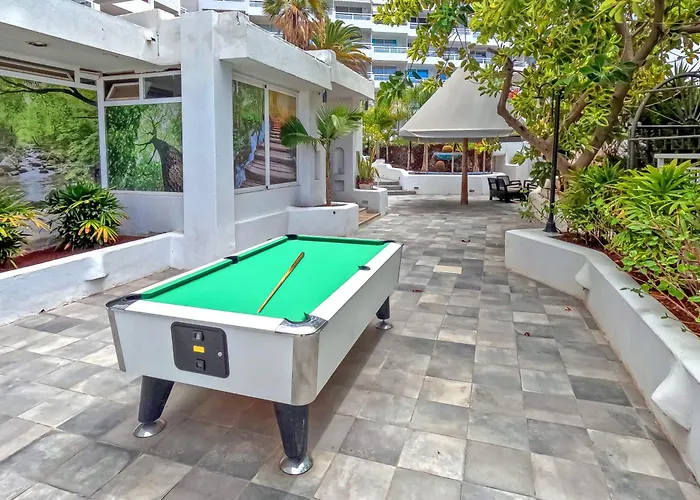 Modern Blue Sky * Playa de las Américas